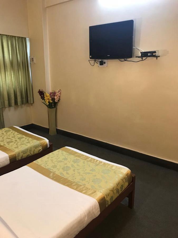 Hotel Swaroop Pune Exterior foto
